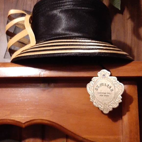 Women's Special Occasion Dress Hat - Picture 6 of 7